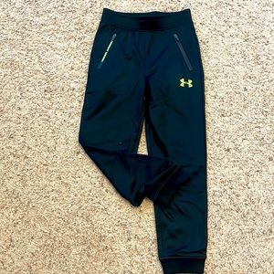 Under Armour black pants